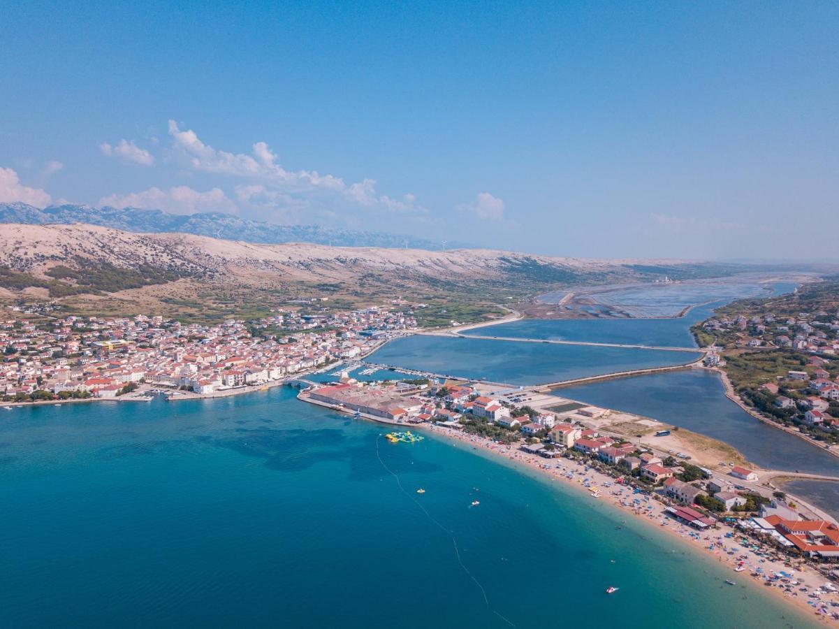Private Holliday Apartment Паг Экстерьер фото